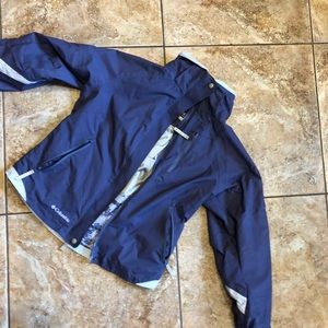 Women’s Columbia windbreaker size small